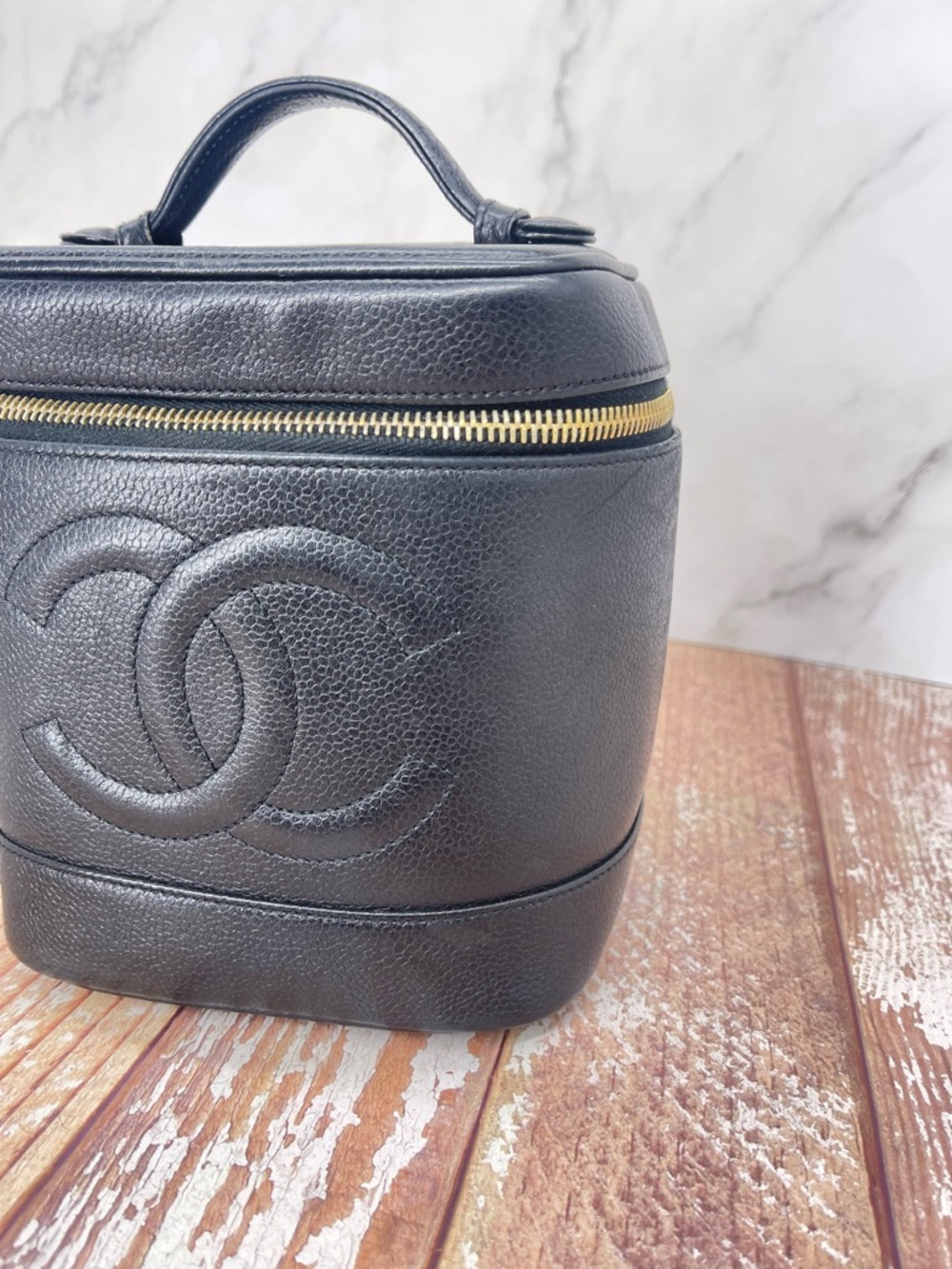 AUTHENTIC Chanel Vintage Black Caviar CC Tall Timeless Vanity Case - Picture 5 of 17